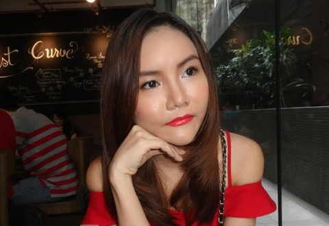 My nhan Viet gay soc vi mat cung do sau tham my hinh anh