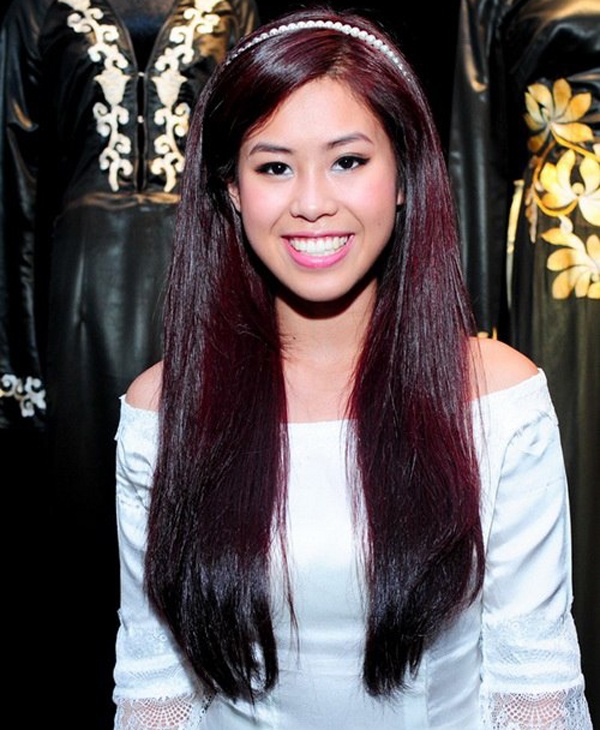 Không như các cô em của sao Việt, Thảo Tiên nổi bật vì nét tươi tắn, trẻ trung mộc mạc. Thảo Tiên hiện đang theo học trường quốc tế RMIT ở TP.HCM, ngoài thời gian học, cô thường song hành bên các anh chị.