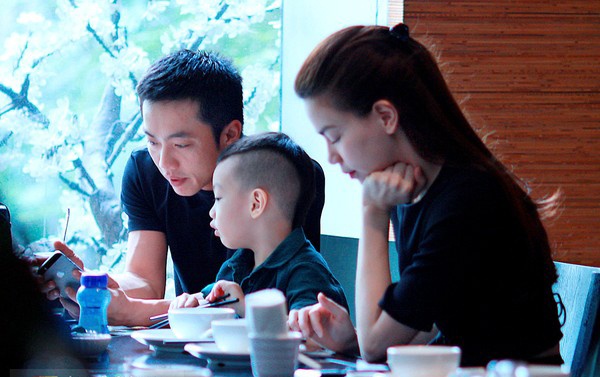 Lời cầu hôn của Cường Đô La được coi như một dấu mốc ý nghĩa trong cuộc tình của họ, người hâm mộ hy vọng cặp đôi sẽ sớm chính thức làm đám cưới trong năm nay.