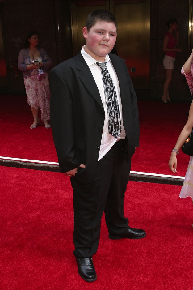 Cậu bạn thân nhà Slytherin của Tom, Jamie Waylett ( vai Crabbe) trông thật 