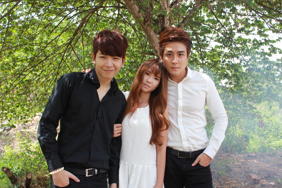 Khoi My hoa hon ma trong MV moi hinh anh