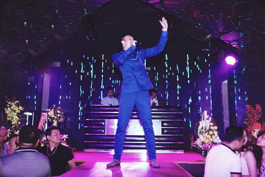 Khá đông khán giả đã có mặt trong đêm diễn của Dương Triệu Vũ.