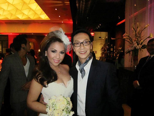 Giọng ca hải ngoại vốn kín tiếng nên đám cưới của cô không khỏi khiến người hâm mộ bất ngờ. Trước khi đi đến kết hôn, Minh Tuyết và ông xã người Mỹ gốc Việt đã có một thời gian dài tìm hiểu,  Diep Nghi Keith thường xuyên đưa đón Minh Tuyết đi diễn. 