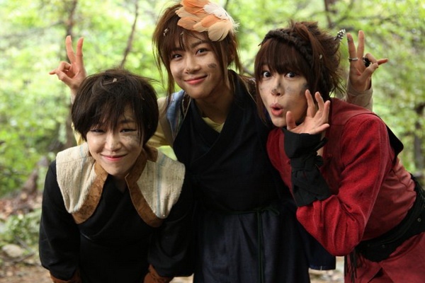 'The Huntresses' - 'Nhung thien than Charlie' ban tap ky hinh anh