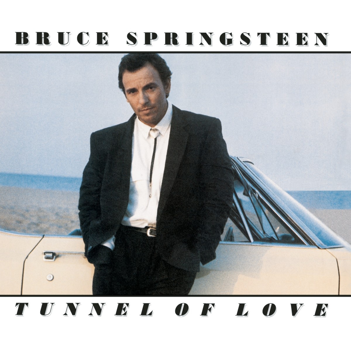 Tunnel of Love của Bruce Springsteen: Sau khi đường ai nấy đi với người vợ đầu tiên, nữ diễn viên Julianne Phillips, đồng thời quyết định ngừng hoạt động cùng ban nhạc The E Street Band, “ông trùm” Bruce Springsteen đã cho phát hành album Tunnel of Love vào năm 1987. Toàn bộ album là sự suy tư về những đổi thay trong tình yêu hay các mối quan hệ đang xảy ra quanh ông. Cho đến nay, Tunnel of Love vẫn là album ít được Bruce Springsteen ít trình diễn live nhất, bất chấp việc nó từng có tên trong danh sách 100 album vĩ đại nhất của thập niên 80 và 500 album vĩ đại nhất mọi thời đại do tạp chí Rolling Stone bình chọn.