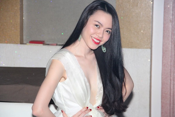 7 chan dai Viet that bai khi cam mic hinh anh