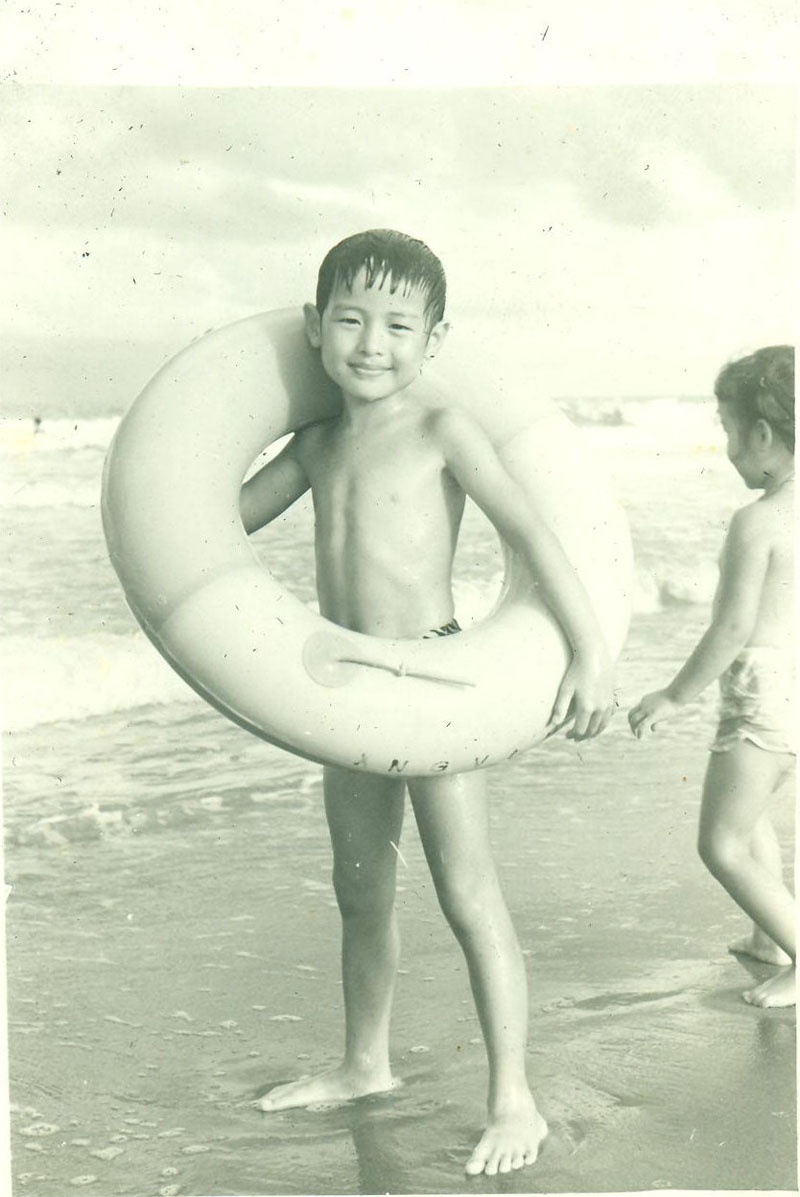 Hoàng Hải được khán giả biết đến nhiều sau khi tham gia cuộc thi Sao mai điểm hẹn 2006.