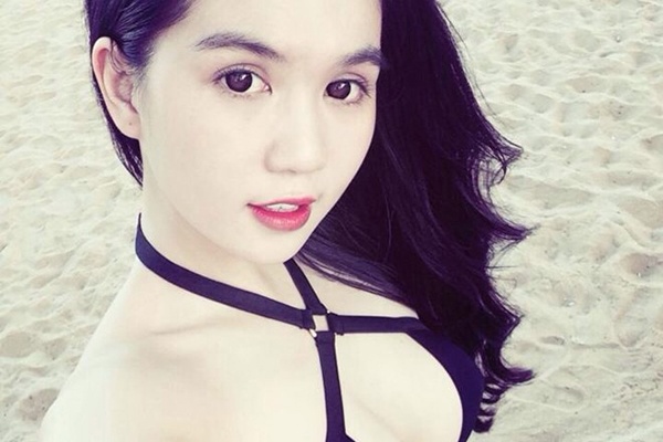 My nhan Viet dien bikini 'tu suong' tren bai bien hinh anh