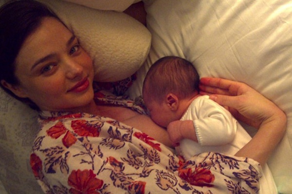 Lan dau xuat hien tren mang xa hoi cua nhoc ty Hollywood hinh anh