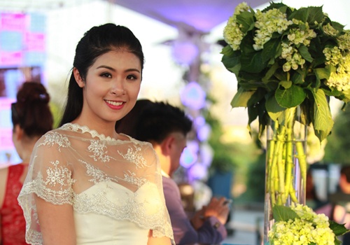 Ngoc Han rang ro lam phu dau hinh anh