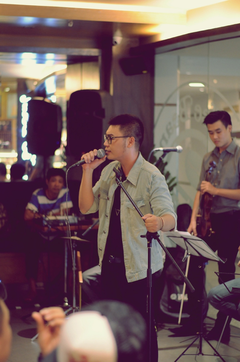 Những đầu sách của Hamlet Trương nhận được sự yêu thích của đông đảo giới trẻ yêu thích văn hóa đọc với hơn 100.000 bản sách bán ra trong 3 năm qua và luôn nằm trong top sách bán chạy trong năm.