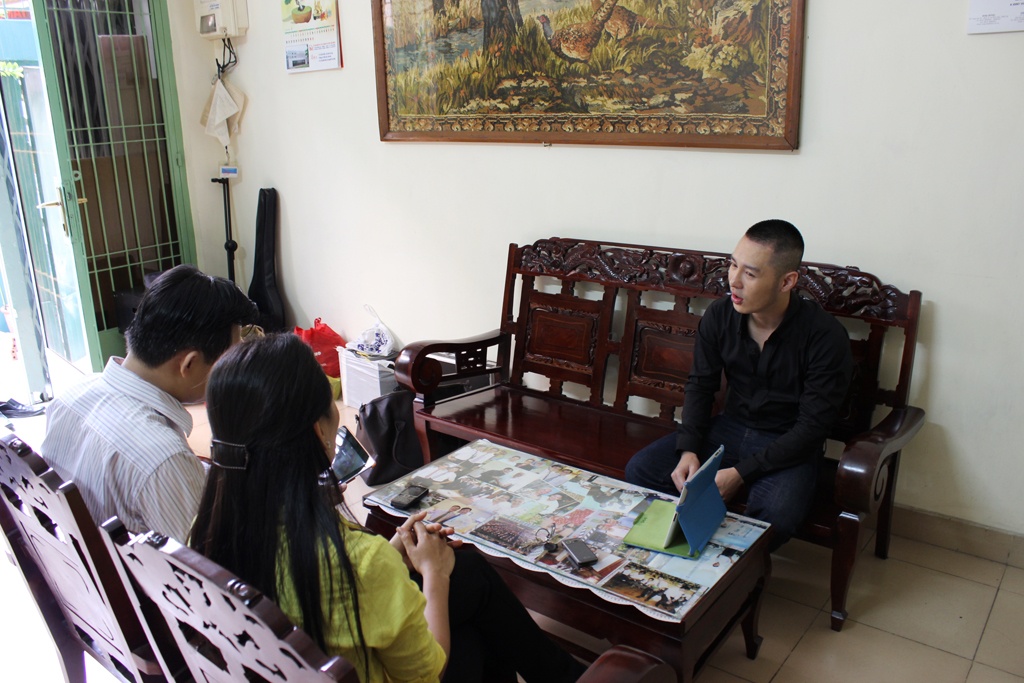 Ngày 16/5, Hoàng Hải đã có buổi gặp gỡ với chị Quỳnh Hương (từng đoạt huy chương vàng Trần Hữu Trang 2003) và anh Trương Thế Ngọc (Giảng viên trường Sân khấu điện ảnh). 