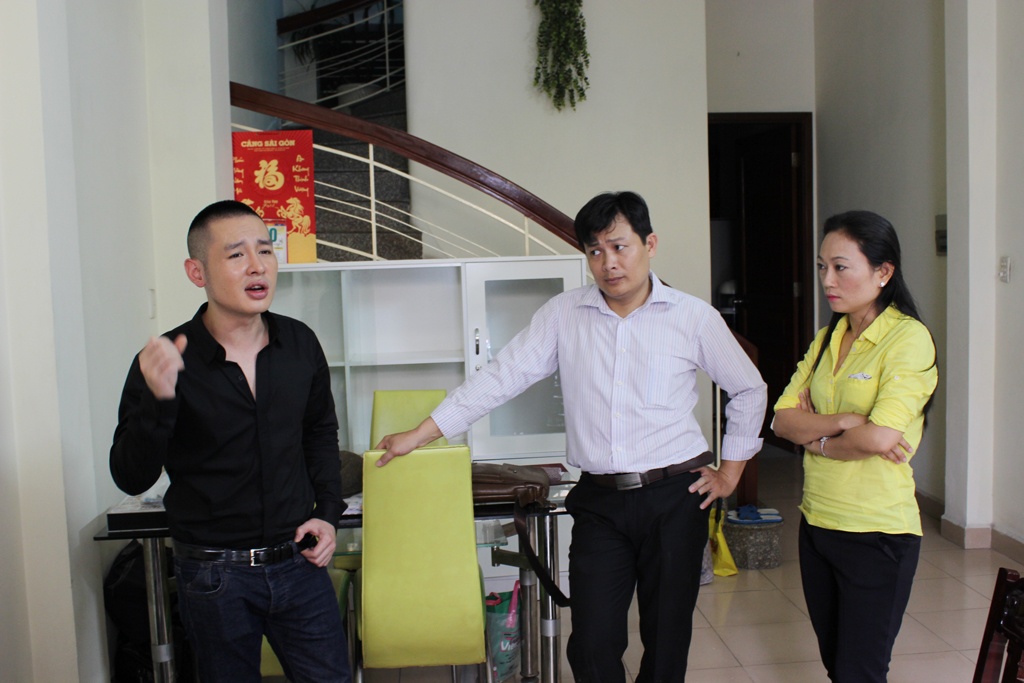 Hoàng Hải chia sẻ: “Hải đã từng đi diễn ở một số tỉnh Tây Nam Bộ rồi, những lần đó thì có cơ hội được nghe những câu hò Nam Bộ hết sức trữ tình. Dân ca Nam Bộ khó hơn Bắc bộ rất nhiều phải học cách luyến láy của người Nam Bộ, cách nhả âm nhả chữ hoàn toàn khác, người miền Bắc thì hát mở còn người miền Nam thì gói chữ lại. Đối với thể loại dân ca quan trọng là cảm xúc, tình cảm của mình trong khi thể hiện bài hát, còn về diễn xuất, dàn cảnh thì mình sẽ cố gắng để  giống với khung cảnh đời sống của bà con miền Nam Bộ