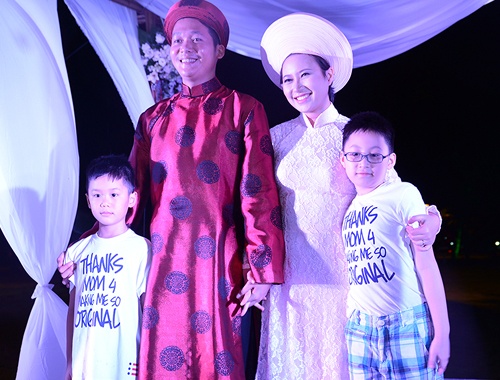 Con rieng cua Khanh Linh va chong mac dong phuc di dam cuoi hinh anh