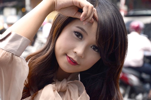 Và cho tới thời điểm này sau một thời gian dài hoạt động với vai trò người mẫu, Sam đã có trong tay một của hàng thời trang lớn mang tên mình tại TP.HCM. Chăm chỉ và bận rộn với công việc nên Sam cũng rất ít khi chia sẻ những câu chuyện liên quan tới tình cảm và nửa kia của mình.