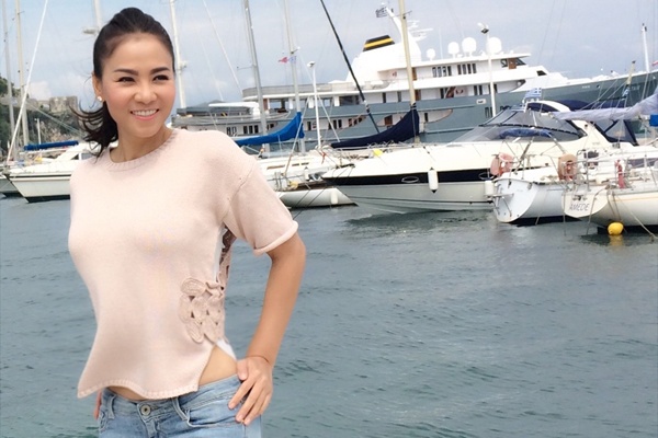 Thu Minh khoe anh nghi duong tai chau Au hinh anh