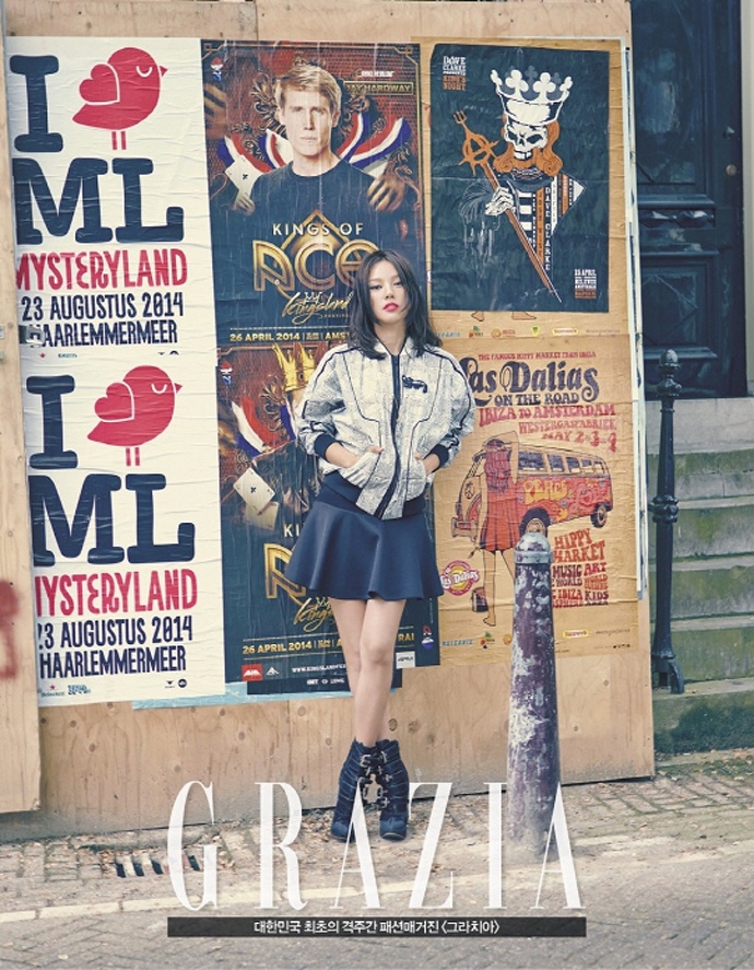 Sau khi lấy chồng, Lee Hyori không thay đổi nhiều ngoại trừ việc ít lên sân khấu ca nhạc hơn nhưng vẫn giữ phong cách đặc trưng làm nên tên tuổi của cô.