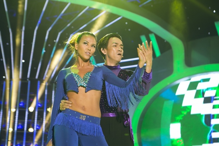 Minh Thuận hoá than thành Nguyễn Hưng trình diễn ca khúc Không. Trong phần dự thi này, Minh Thuận được sự hỗ trợ nhiều khi tập luyện vũ đạo với Thuý Uyên.