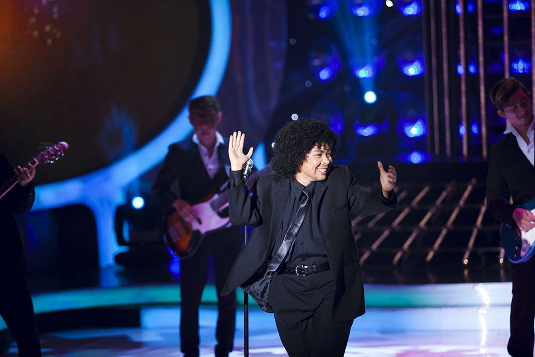 Thanh Thao xoc xech voi trang phuc qua kho hinh anh