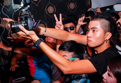 Trinh do hoc van cua ban trai cac hot girl hinh anh