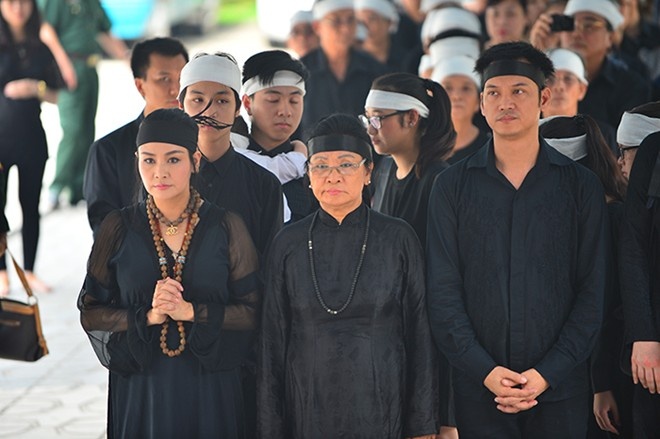 Nhac si Thuan Yen chia tay hoang hon de ve dat me hinh anh