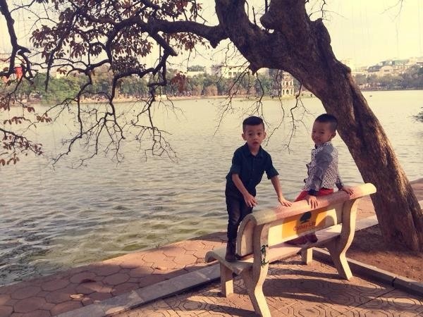 Tháng 2 đầu năm nay, gia đình nữ ca sĩ Em sẽ cố quên có dịp ra Hà Nội du xuân dịp Tết. Được bố mẹ dẫn tới quán café và tham quan Hồ Gươm, Subeo tỏ ra khá thích thú. Trước đó trong dịp Giáng sinh 2013, Subeo cũng được mẹ Hà cho ra Hà Nội.