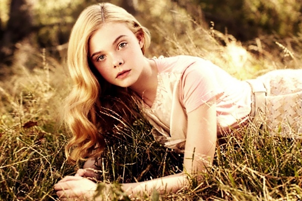 Chi em than dong dien xuat co ho voi cong nuong Anh hinh anh