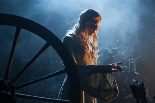 Elle làm công chúa trong phim mới Maleficent.