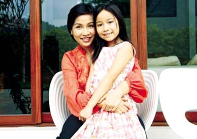 Em di giua bien vang - My Anh hinh anh