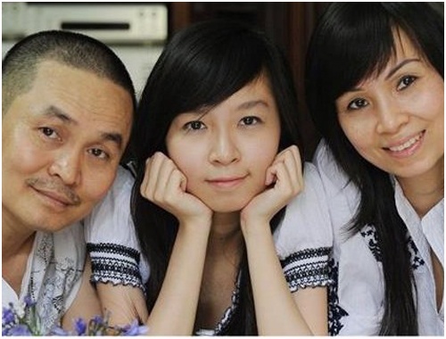 Sao Viet dua nhau cho con du hoc troi Tay hinh anh