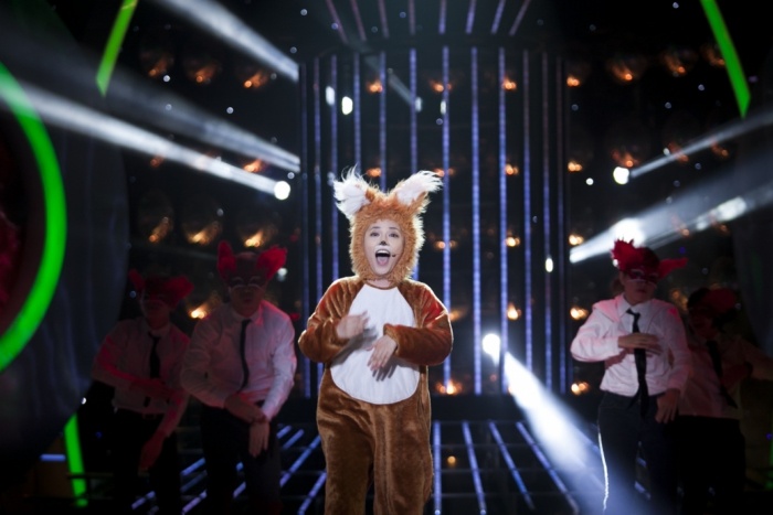 Mi-A hoa than thanh Ylvis hinh anh