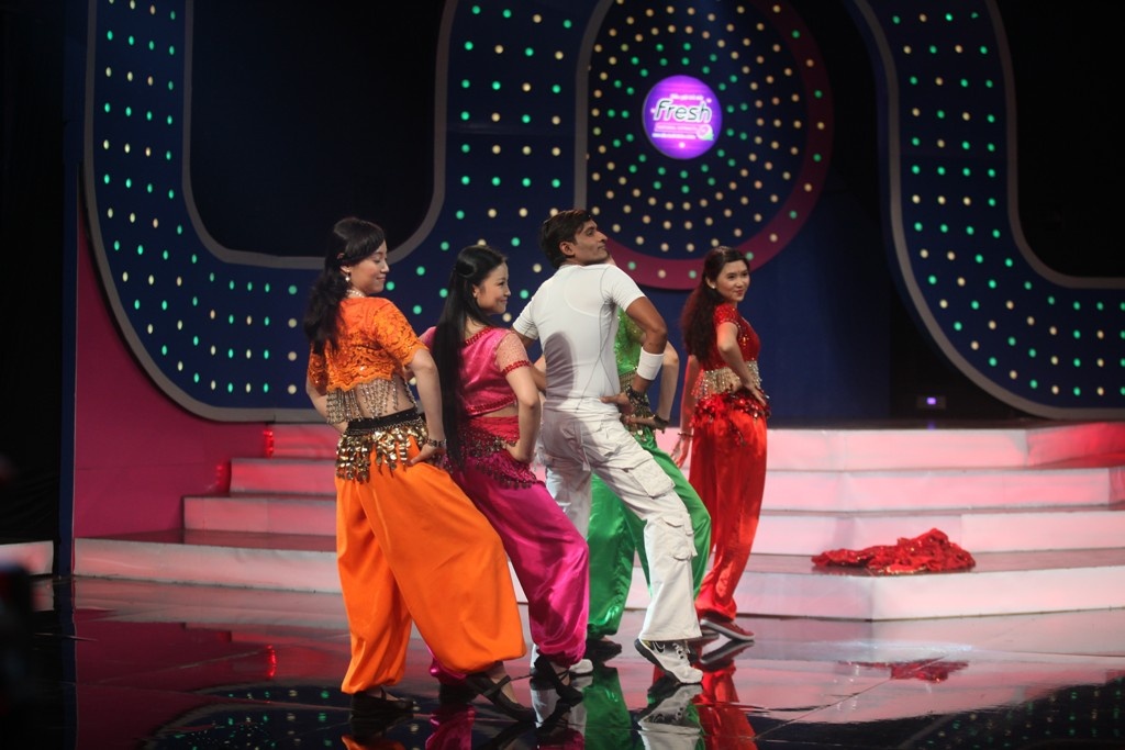 Trong vòng 1 với chủ đề: 