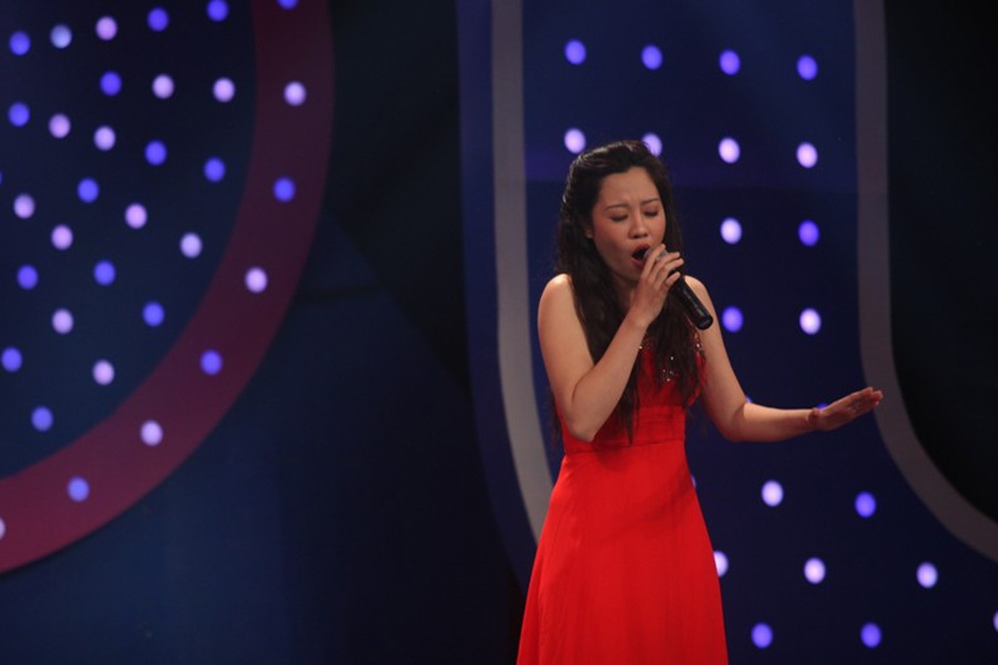 Nguoi bi an voi chu de: 'Ai la ca si hat Opera?' hinh anh