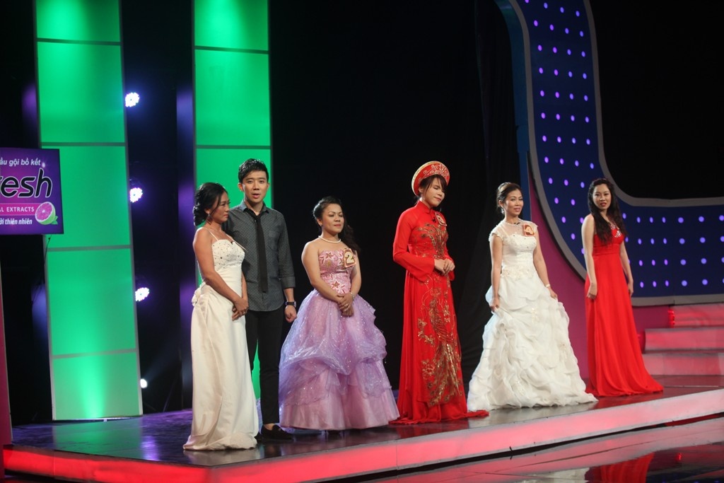 Trong vòng hai với chủ đề: 