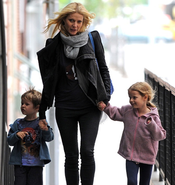 Minh tinh Gwyneth Paltrow dù 3 lần làm mẹ nhưng vẫn không quen với việc có thai. Cô nói: “Về lý thuyết tôi rất thích có con nhưng mang thai thật khổ cho tôi. Tôi ốm như một con cún trong suốt nhiều tháng”. 