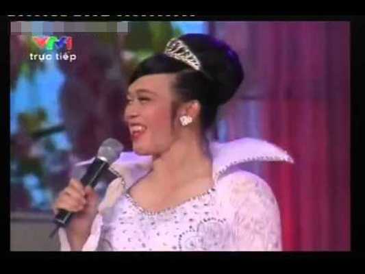 Hoai Linh gia gai trong Nguoi dep hoa anh dao hinh anh