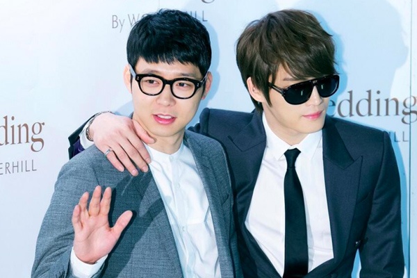 Yoochun va Jaejoong (JYJ) cung nhap ngu cuoi nam nay hinh anh