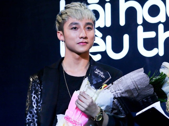 Son Tung M-TP dung truoc nguy co bi tuoc giai thuong BHYT hinh anh