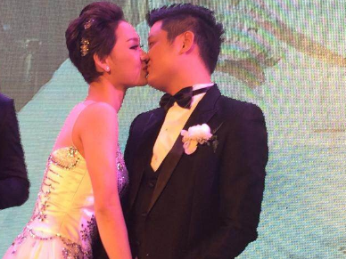 Tra My hon say dam chong dai gia trong tiec cuoi hinh anh