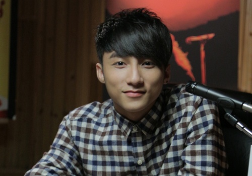 Son Tung M-TP khong cho phep minh nghi ngoi khi lam phim hinh anh