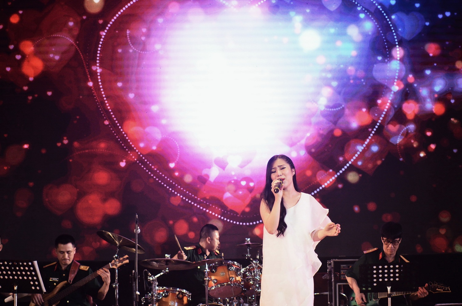 Voi em la mai mai - Huong Tram hinh anh