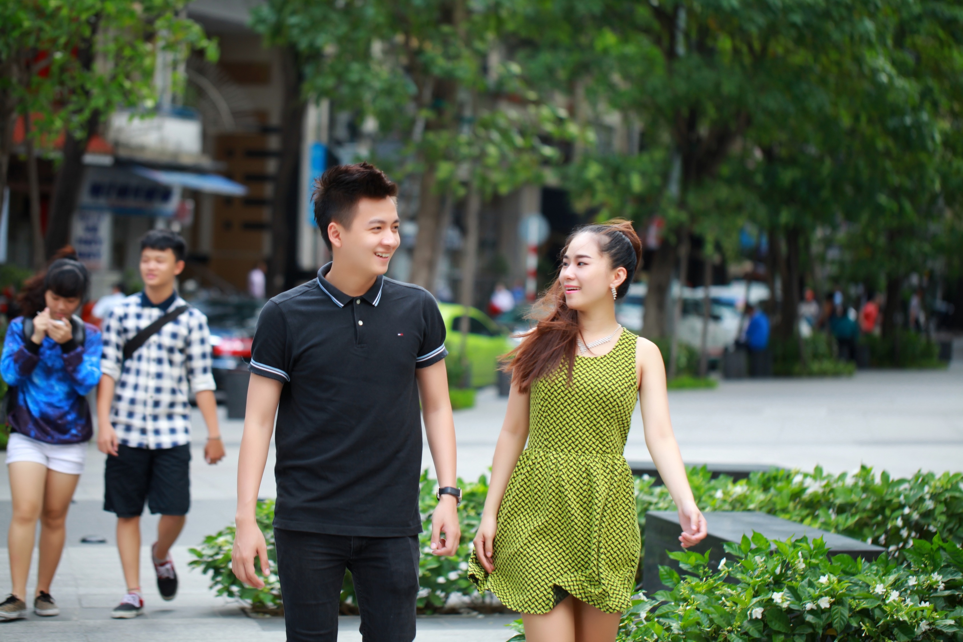 Từng nhận lời mời tham gia chương trình Tôi toả sáng vào tháng 6 nên Lương Bích Hữu và Ngô Kiến Huy quyết định hợp tác cùng nhau trong một sản phẩm âm nhạc.