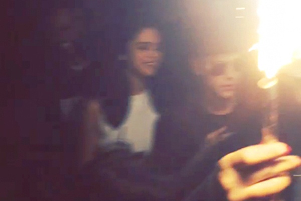 Justin Bieber tai hop Selena o sinh nhat ban hinh anh