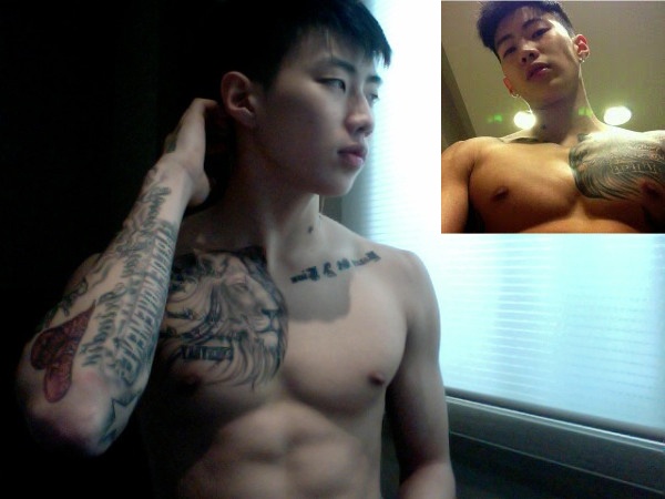 Jay Park có thân hình săn chắc với các cơ bụng cuồn cuộn, kèm theo đó là bộ ngực lớn được “trang trí” bởi những hình xăm ấn tượng.