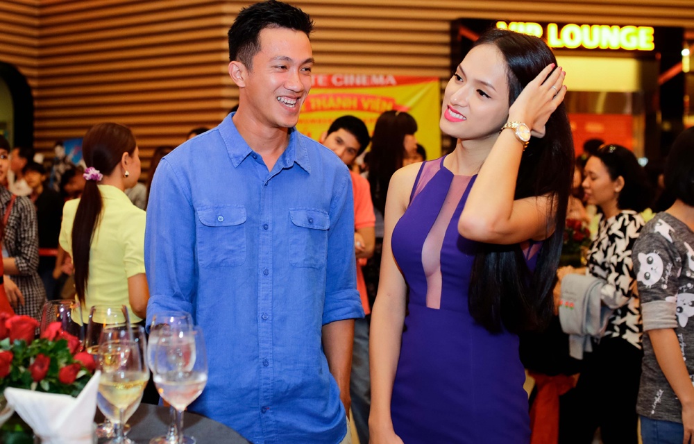 Huong Giang Idol tai xuat cung ban trai Viet kieu hinh anh