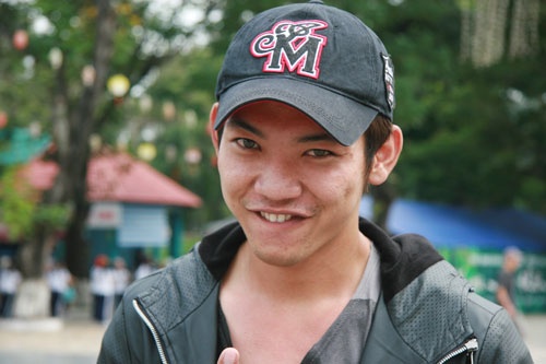 Mai Quoc Viet gia giong 13 ca si hinh anh