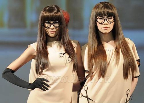 4 lan tro lai san catwalk ngoan muc cua Ha Ho hinh anh