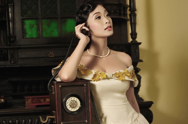 Nữ diễn viên kiêm tác giả của cuốn sách gây tranh cãi Sợi xích hé lộ dù cô đã có bạn trai là nhạc sĩ Nhất Huy gần 10 năm nay nhưng vẫn có không ít người đến tán tỉnh. Trong một bài phỏng vấn năm 2012, Lê Kiều Như cho biết đàn ông nhìn thấy ở cô sự hấp dẫn và khen ngợi vì điều đó. 