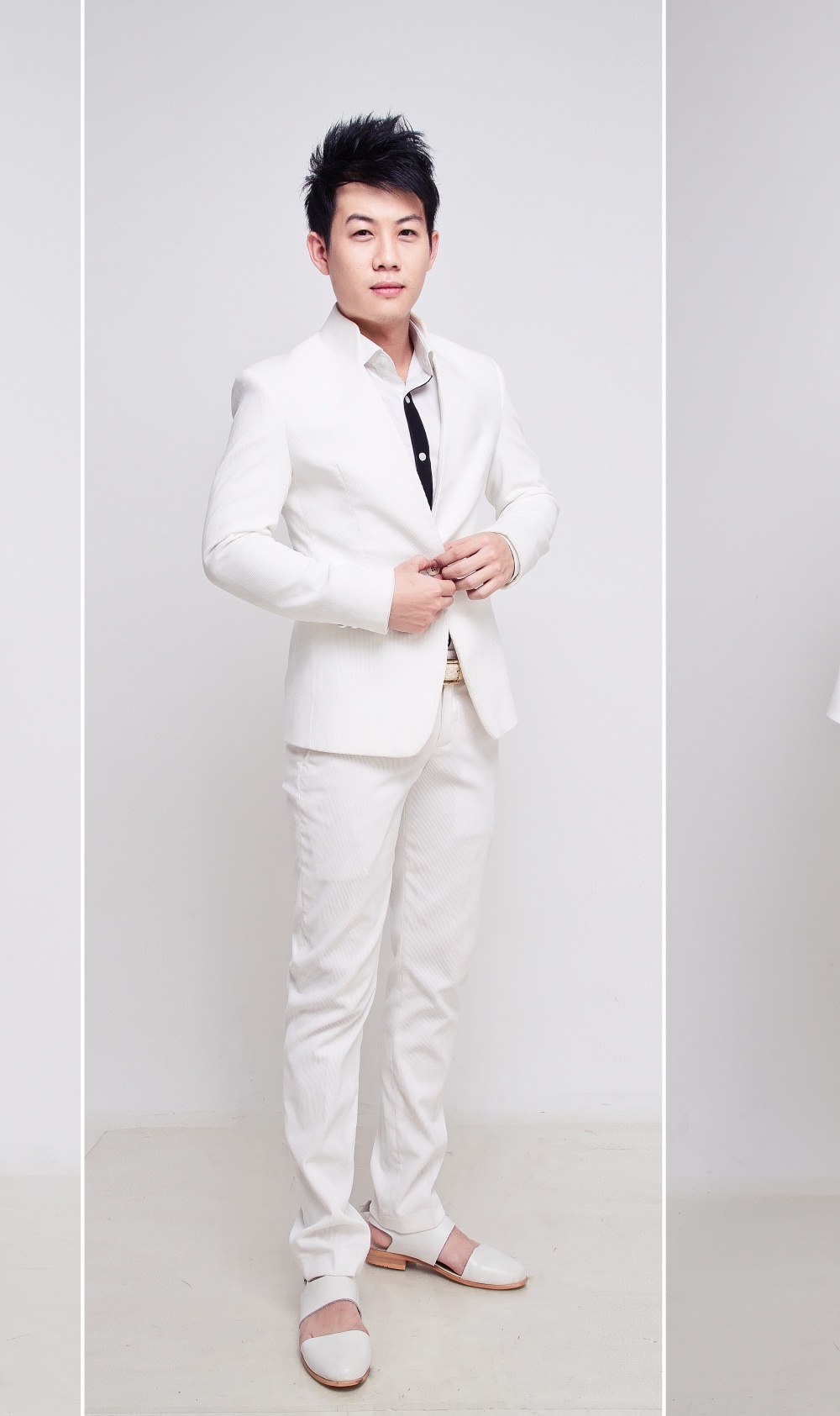 Trọng Khương bắt đầu sự nghiệp ca hát từ năm 2009 tại các quán cà-phê và các phòng trà ca nhạc tại TP. HCM. Năm 2012, Trọng Khương tham gia cuộc thi Giọng hát Việt mùa đầu tiên và lọt vào Top 5 cuối cùng của đội Đàm Vĩnh Hưng, từ đây sự nghiệp âm nhạc của anh ngày càng phát triển.