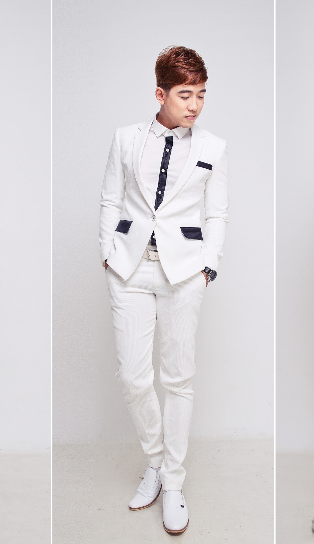 Triệu Lộc đoạt giải 2 cuộc thi Ngôi sao tiếng hát truyền hình 2009 và bắt đầu phát triển sự nghiệp âm nhạc của mình. Các sản phẩm âm nhạc của Triệu Lộc như Tỳ 10diop, CD Song, Single Tình yêu đi qua nhận được đánh giá cao của giới chuyên môn và khán giả. Triệu Lộc là một trong số ca sĩ trẻ hiếm hoi được đào tạo bài bản tại Nhạc viện TP. HCM.